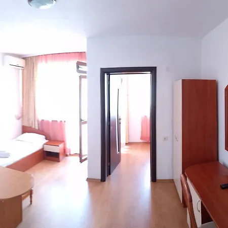 Diana Self Check-in Konukevi 3*