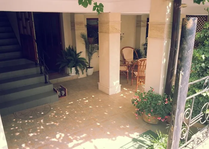 Konukevi Diana Self Check-in Naousa